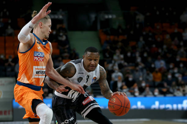 犯规被判红 犯规被判红